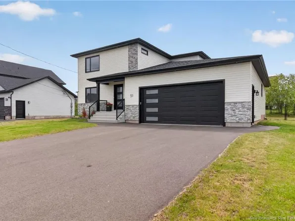 51 Renoir St, Moncton, NB E1G 5V5