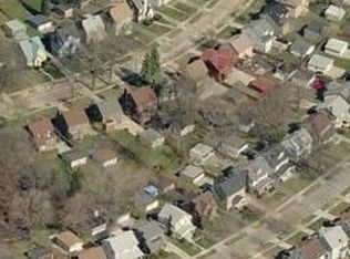 1021 Helmsdale Rd, Cleveland Heights, OH 44112