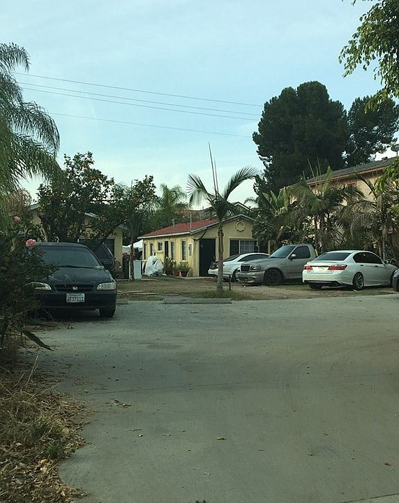 2nd image of 10717 Lakewood Blvd