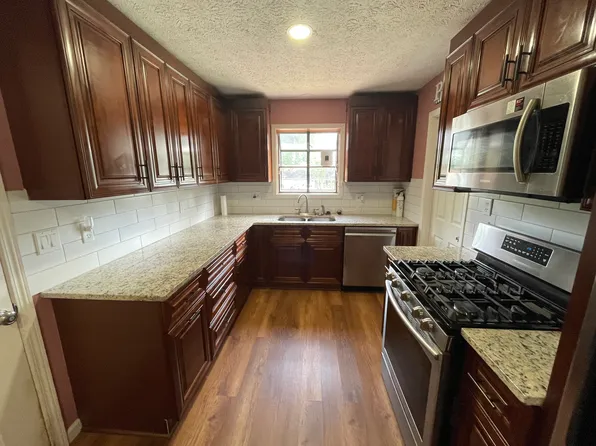 3755 Station Dr NW, Kennesaw, GA 30144