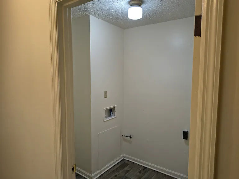 2916 Crosscreek Rd — Photo 8