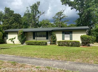2840 Emily Ln, Jacksonville, FL 32216