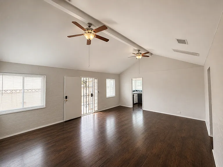 445 1/2 E Alisal Way — Photo 16