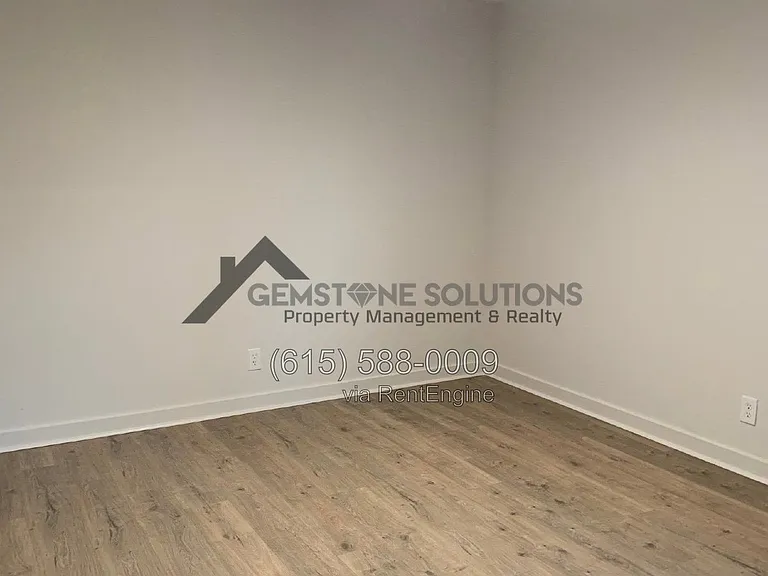 217 Oxford Dr — Photo 14
