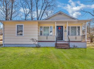 172 Cedar Rd E, Mastic Beach, NY 11951