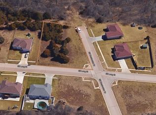 X Se Long St, Topeka, KS 66605
