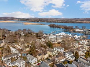 10 Bushnell St, Essex, CT 06426