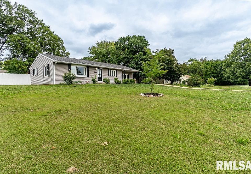 14023 N Edgewater Dr, Chillicothe, IL 61523 Zillow