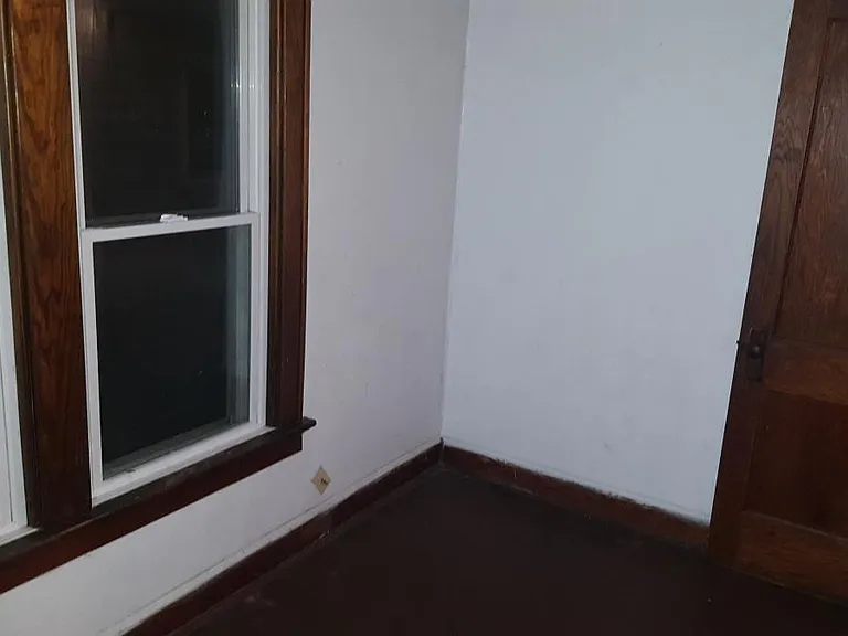 2094 Cleveland Ave — Photo 3