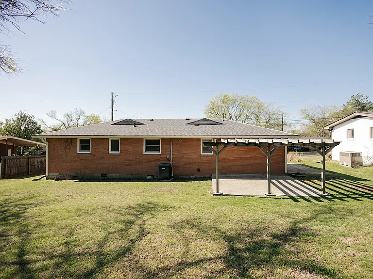 3114 Richmond Hill Dr — Photo 36