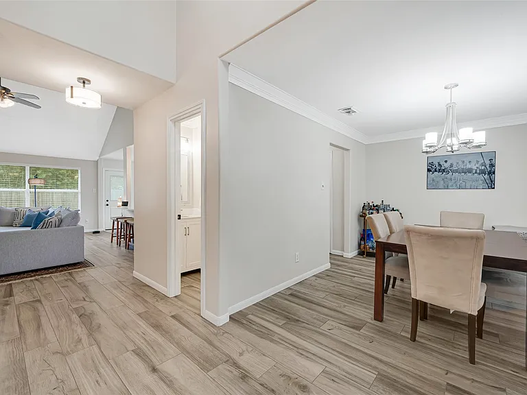 4102 Caneshaw Dr — Photo 4