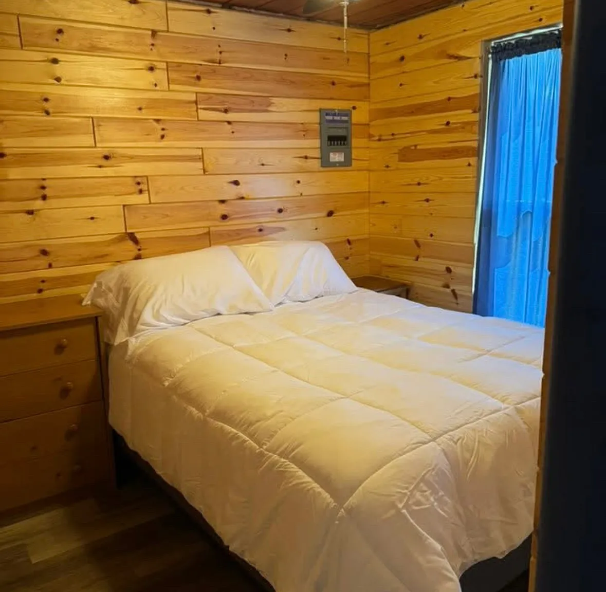 2 bed, 400 sqft, $1,400 — Photo 4