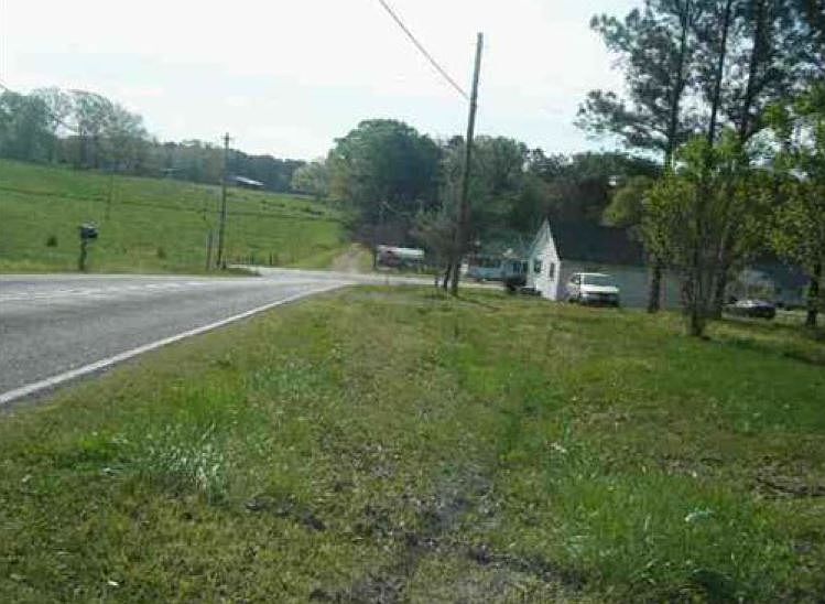 2nd image of 35582 Dry Rd