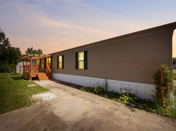 6106 London Groveport Rd Lot J38, Grove City, OH 43123