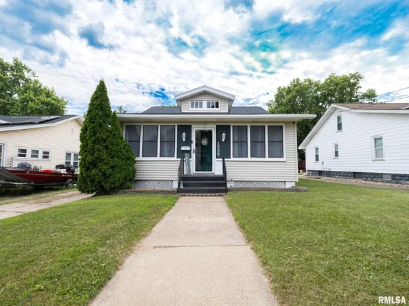 1006 Winter St, Pekin, IL 61554