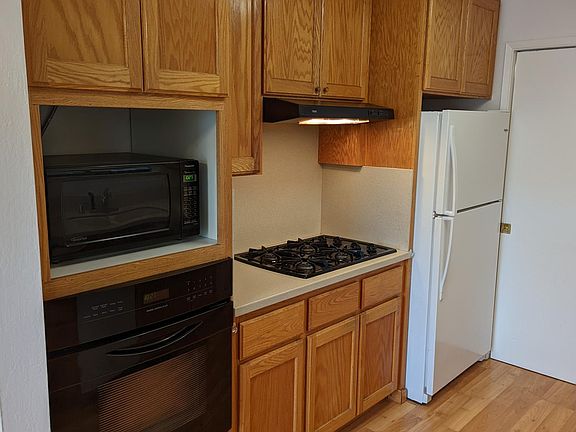 4th image of 2083 Town And Country Ln APT 1