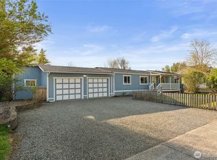 206 Birch Ln, Pacific, WA