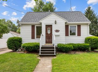 909 W Hawes Ave, Appleton, WI 54914