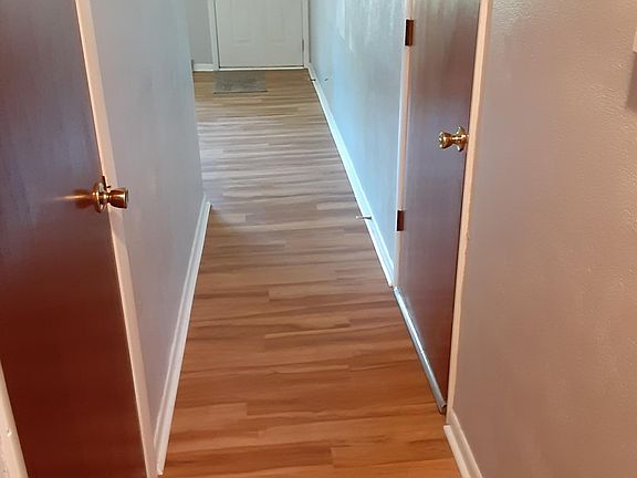 4th image of 2306 N Flora Ave