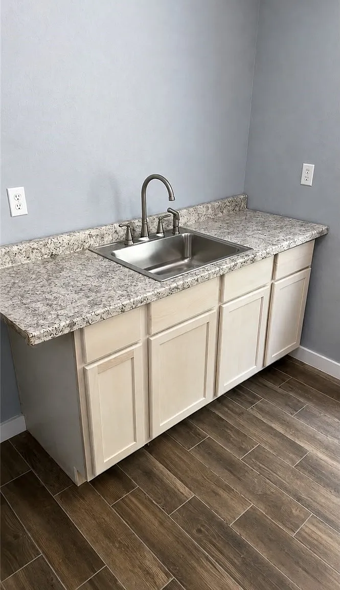2 bed, 1108 sqft, $1,450 — Photo 4