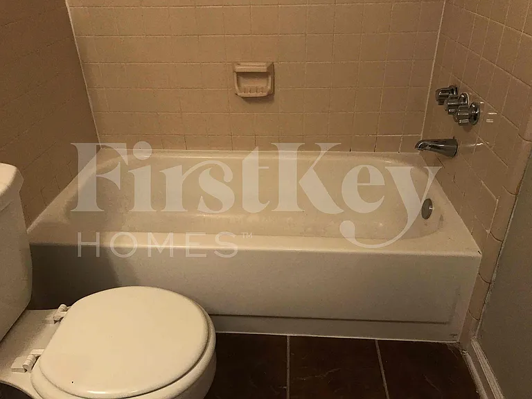 6418 Fawn Hollow Cir S — Photo 23