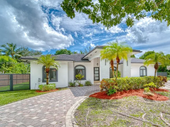 17265 SW 92nd Ct, Palmetto Bay, FL 33157