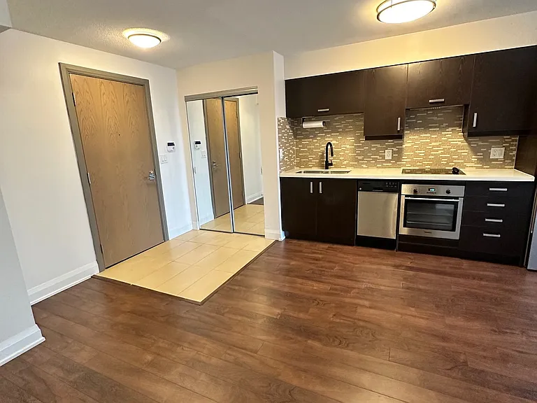 18 Uptown Dr #1703 — Photo 9