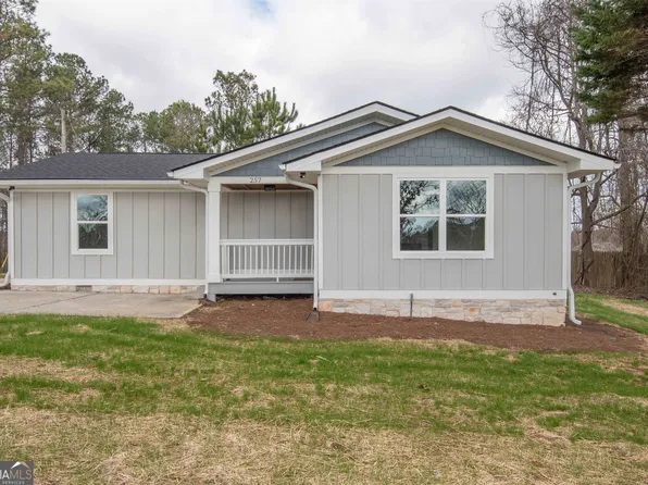 257 Kelly Farm Rd, Newnan, GA 30265
