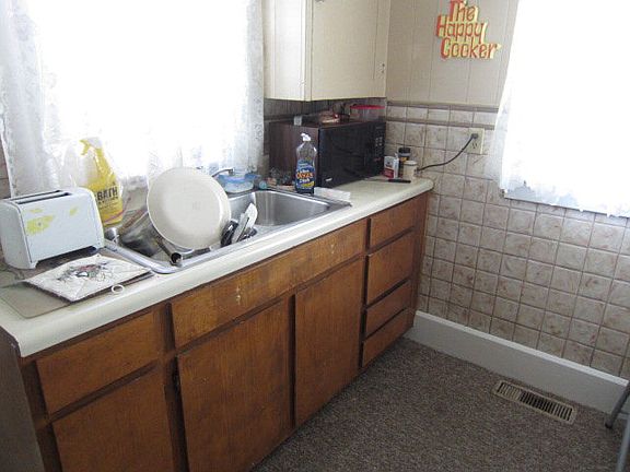 4th image of 1230 Myers Ave
