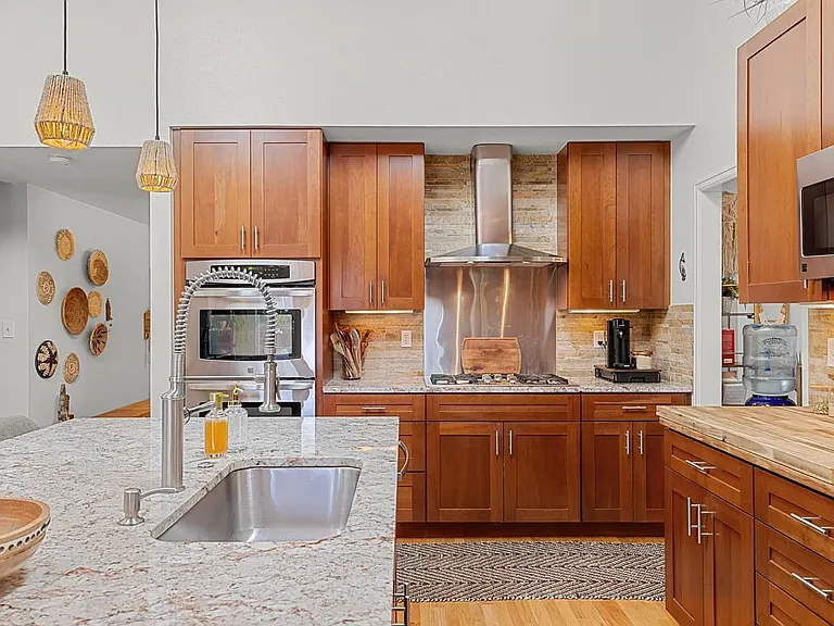 6976 Green Willow Ct — Photo 5