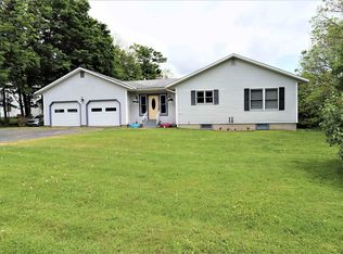 939 Main St, Albany, VT 05820