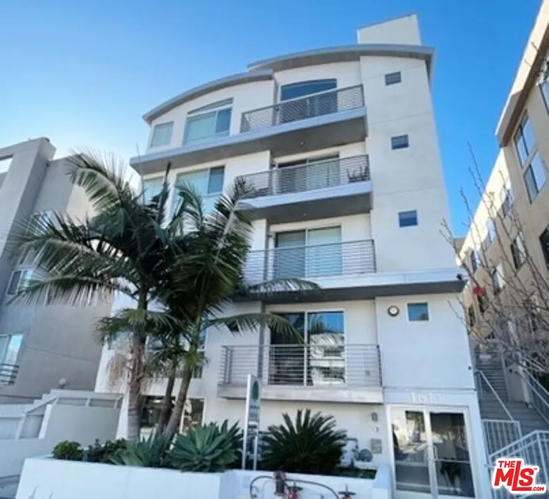 1611 S Beverly Glen Blvd #3C
