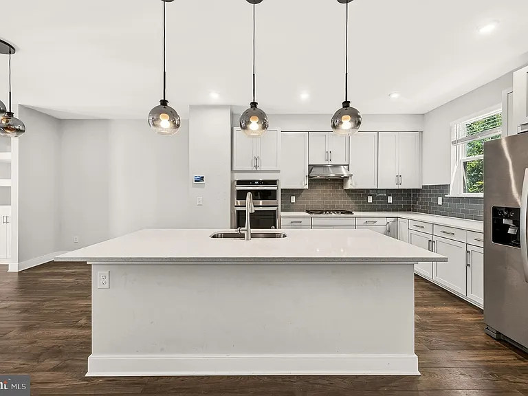 1013 S Taylor Ct — Photo 16
