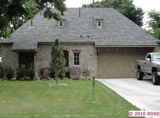 120 E 35th Pl, Tulsa, OK 74105