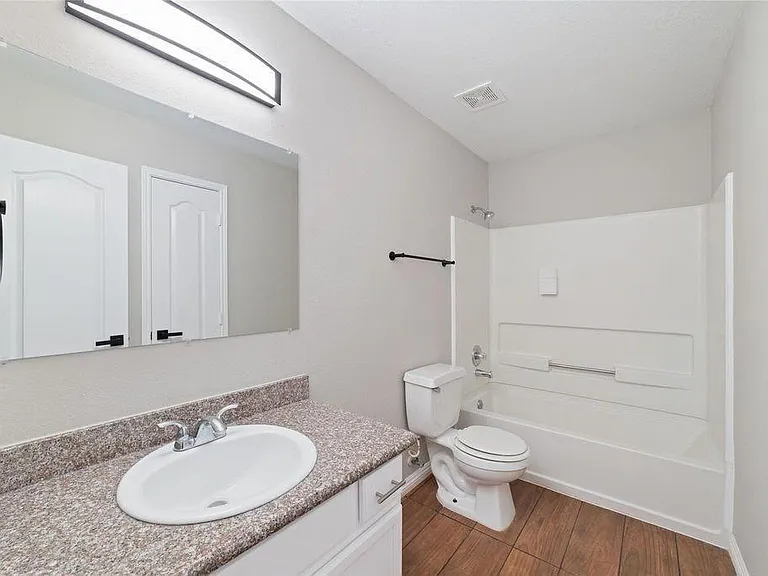 4007 Starbridge Pointe Ln — Photo 23