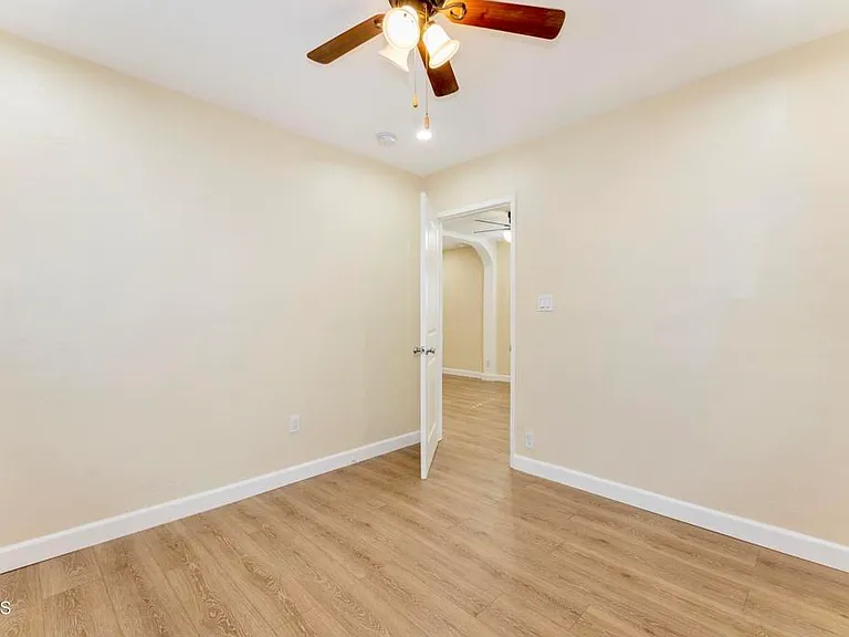 1129 La Puerta St #1129 — Photo 43