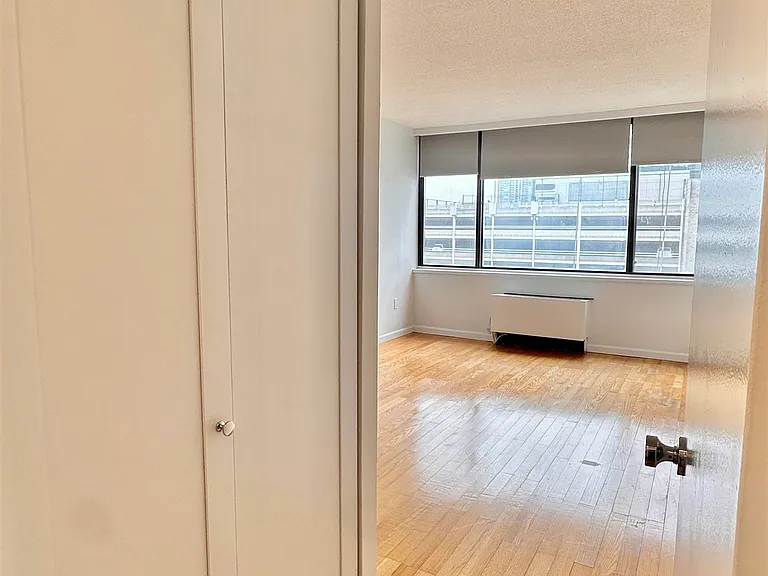 45 River Dr S #803 — Photo 13