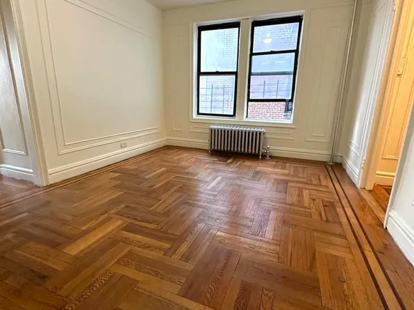 (undisclosed Address), Bronx, NY 10466