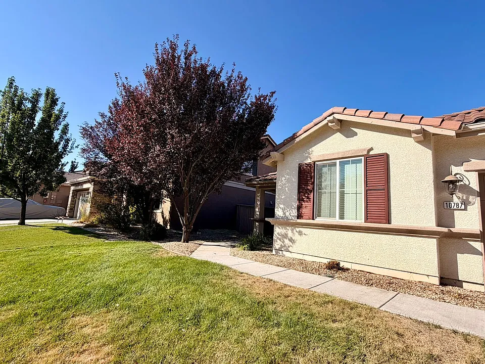 10787 Grayslake Dr