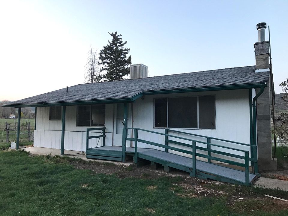 2nd image of 3410 E Chalk Creek Rd