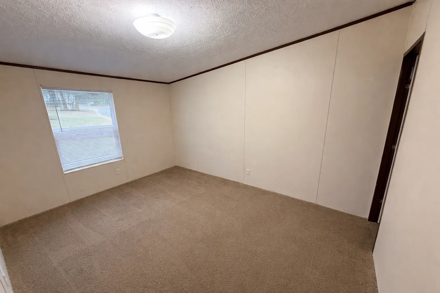 Beautiful Double-Wide Home Available Now for Rent-to-Own! — Photo 4