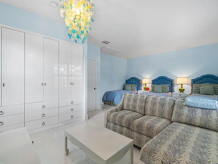 106 Beachway Dr — Photo 23