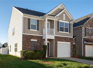 341 Sandy Spring Ln, Lake Wylie, SC 29710