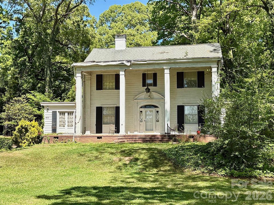 1st image of 1612 S New Hope Rd