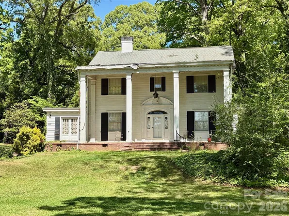 1612 S New Hope Rd, Gastonia, NC 28054