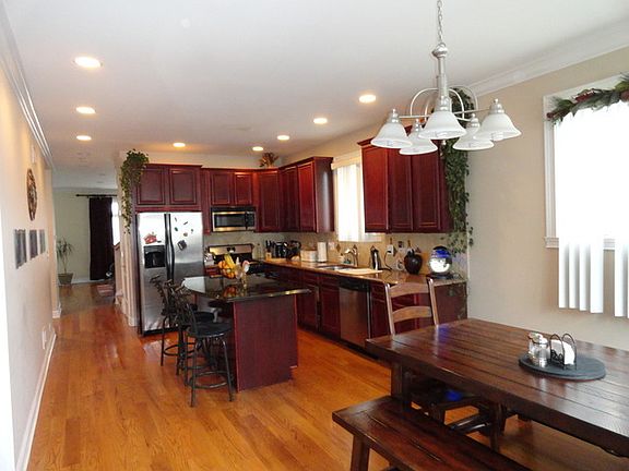 5th image of 2818 N 75th Ct