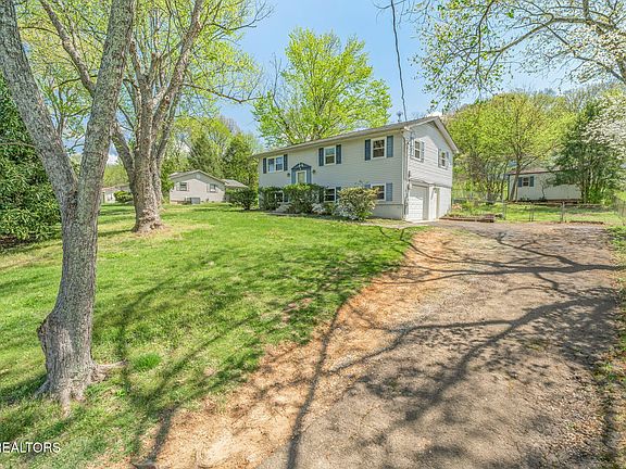 4th image of 10824 Ashford Dr