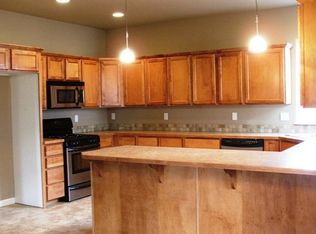 1339 SW 27th St, Redmond, OR 97756