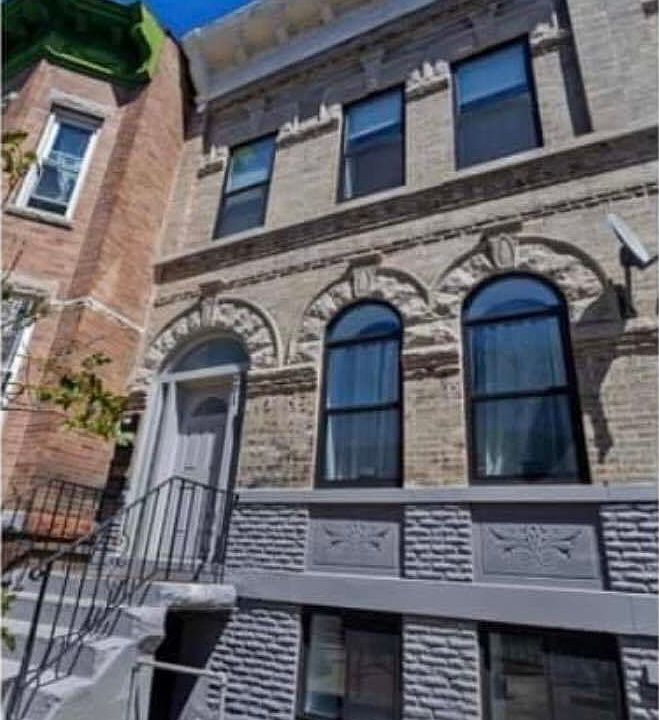 1st image of 201 E 31st St #1G