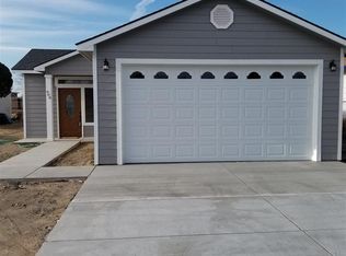 608 S Douglas Ave, Pasco, WA 99301